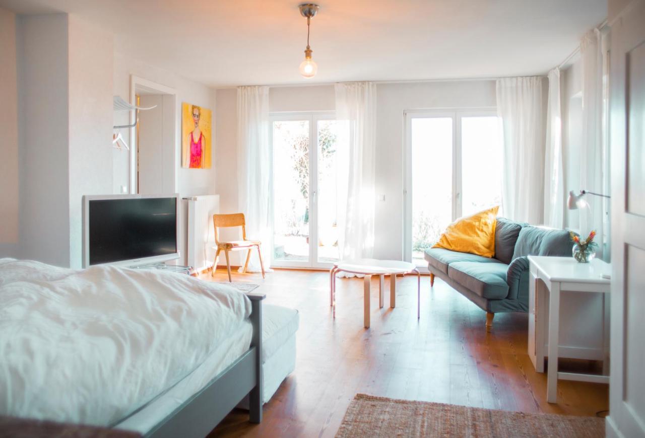 Bed & Breakfast Unter Den Linden Hungen Exterior photo
